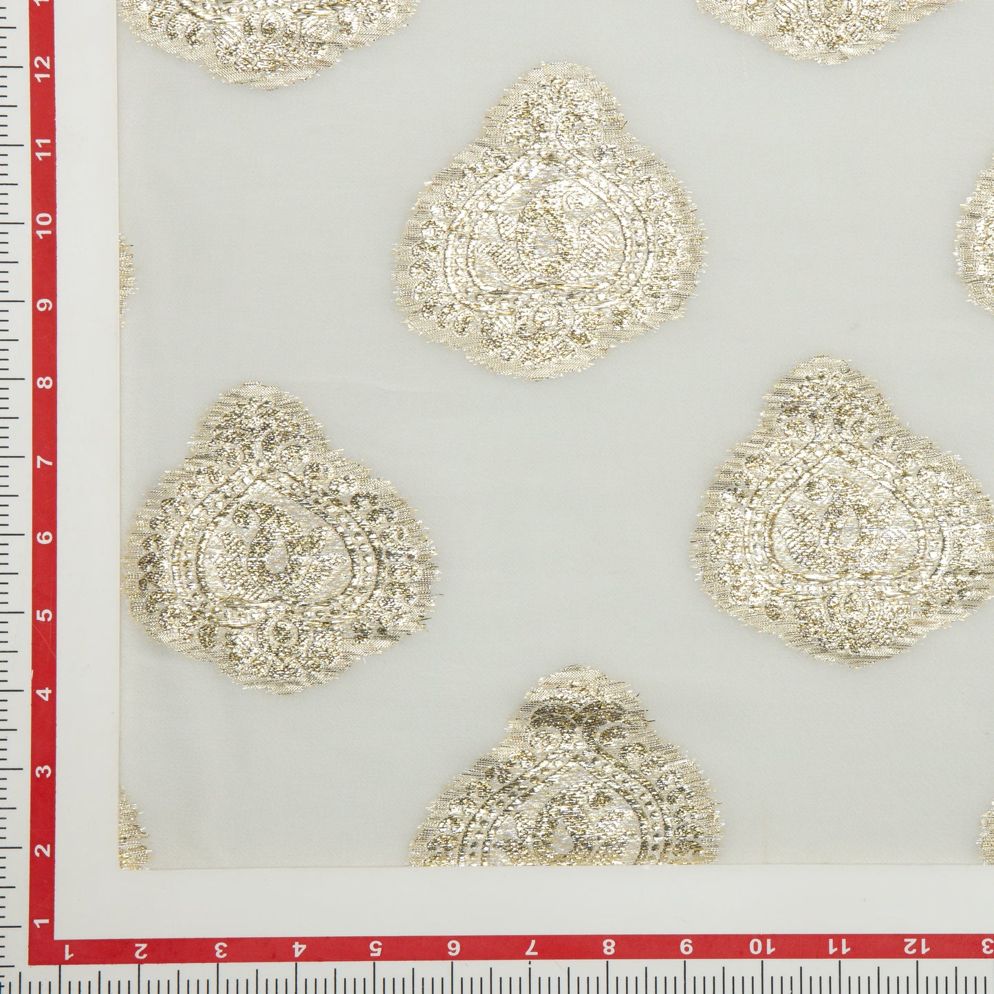Viscose Georgette Big Gold Paisley - VG0140099