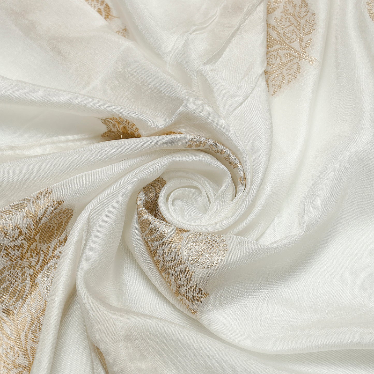 Viscose Uppada Golden Eden - VP0840055